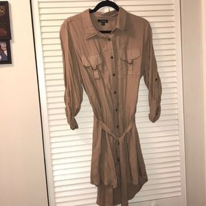 Justify Tops - ✨Trendy button down shirt ✨✨✨✨ Justify Tops - ✨Trendy button down shirt ✨✨✨✨